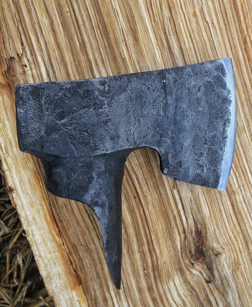 SPLITTING AXE
